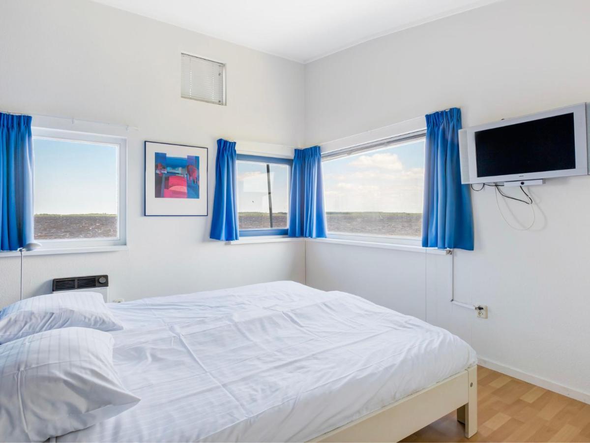 Holiday Home Jachthaven Oostmahorn By Interhome Anjum Εξωτερικό φωτογραφία
